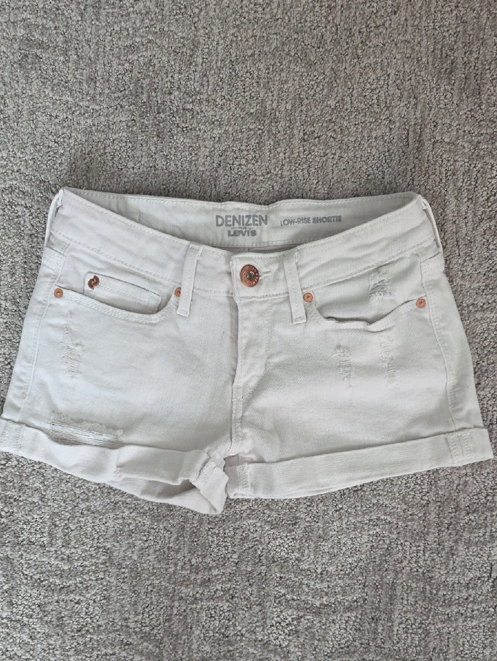Levi's Denizen White Low-Rise Destructed Denim Short Shorts- Size 3 / 26